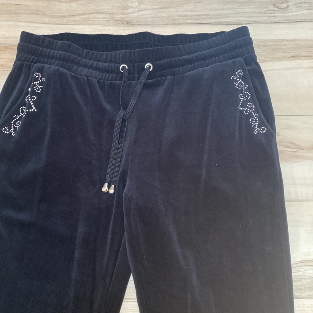 White Lily Womens Size L Boot Cut Velour Pants with pockets and gems.